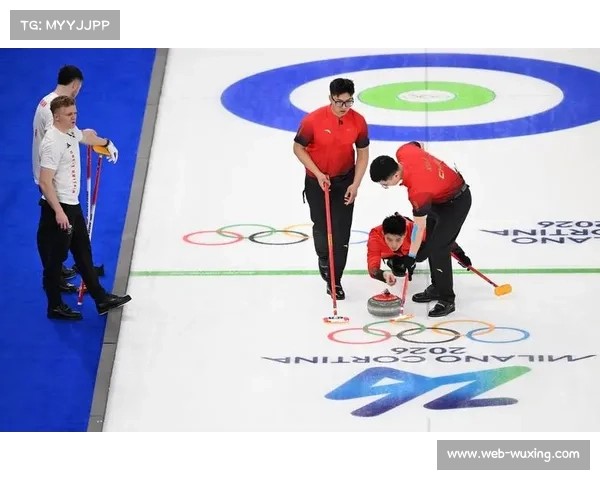 冬奥会冰壶男子循环赛:中国队4-9不敌英国队 冬奥会冰壶男子循环赛:中国队4-9不敌英国队